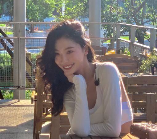 娱乐爆料易梦玲视频,娱乐爆料引发网友热议  第1张